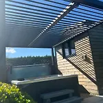 Roulotte Du Puits Avec Jacuzzi Et Sauna Privatif 3*