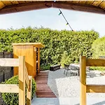 Roulotte Du Puits Avec Jacuzzi Et Sauna Privatif Havinnes