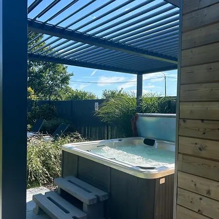 Roulotte Du Puits Avec Jacuzzi Et Sauna Privatif 3* Havinnes