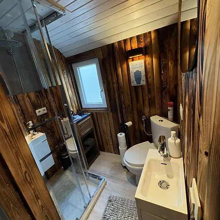 Roulotte Du Puits Avec Jacuzzi Et Sauna Privatif 게스트하우스 Havinnes