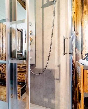 게스트하우스 Roulotte Du Puits Avec Jacuzzi Et Sauna Privatif