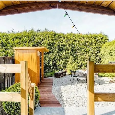 Roulotte Du Puits Avec Jacuzzi Et Sauna Privatif Havinnes