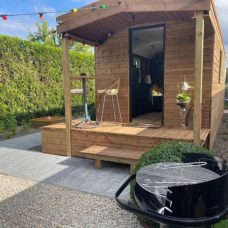 Vendégház Roulotte Du Puits Avec Jacuzzi Et Sauna Privatif Havinnes